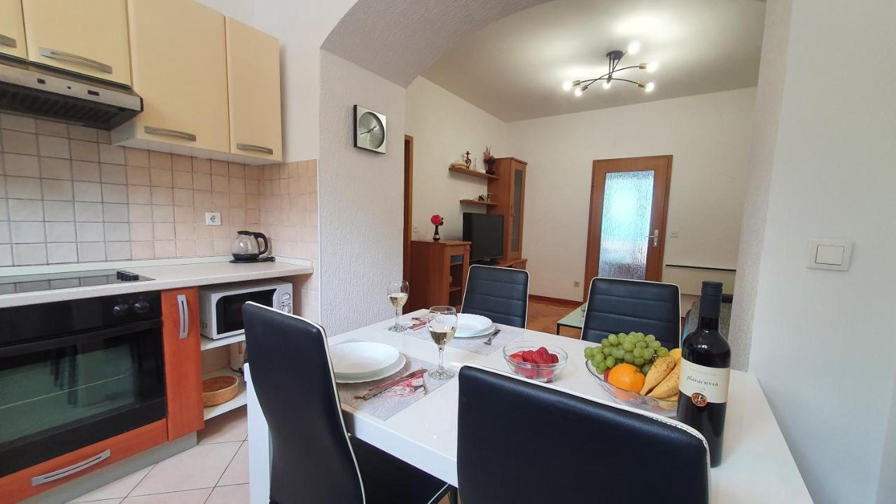 Apartments Anamarija أوباتيا المظهر الخارجي الصورة